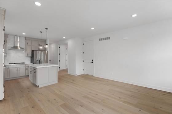 289 W Ann Arbor Trail, Plymouth, MI 48170 photo 3