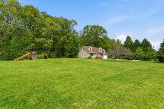 9949 Crofoot Road, Fowlerville, MI 48836 photo 4