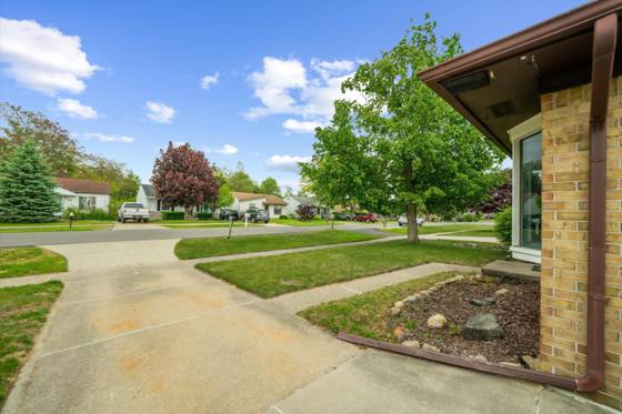 15420 Burr Street, Taylor, MI 48180 photo 4