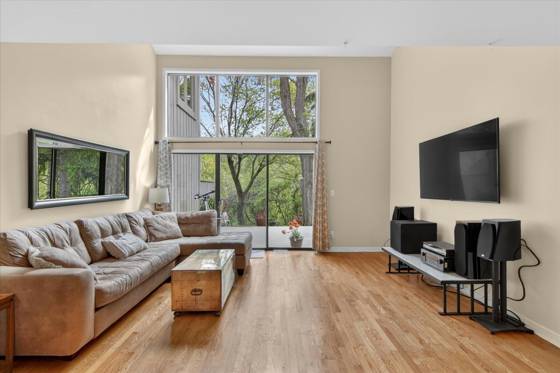 2202 Applewood Court, Ann Arbor, MI 48103 photo 5