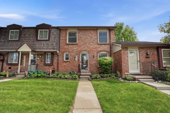 18239 Jamestown Circle, Northville, MI 48168 photo 2