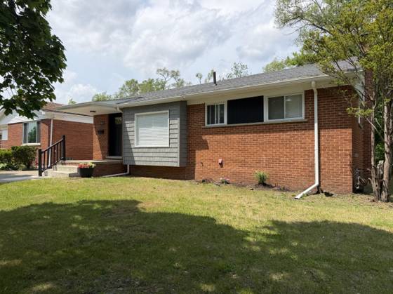 8026 Pembroke Avenue, Detroit, MI 48221 photo 2
