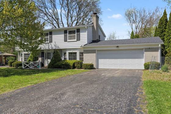 32318 Bonnet Hill Road, Farmington Hills, MI 48334 photo 2