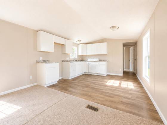 3900 W Jefferson Avenue, Trenton, MI 48183 photo 4