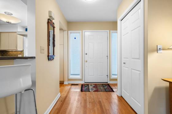 663 N 5th Avenue, Ann Arbor, MI 48104 photo 2