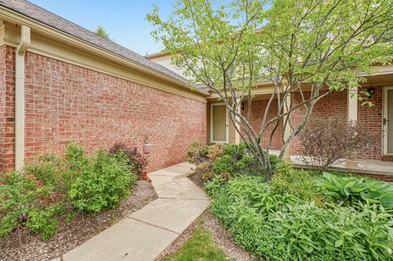 3123 Village Circle, Ann Arbor, MI 48108 photo 2