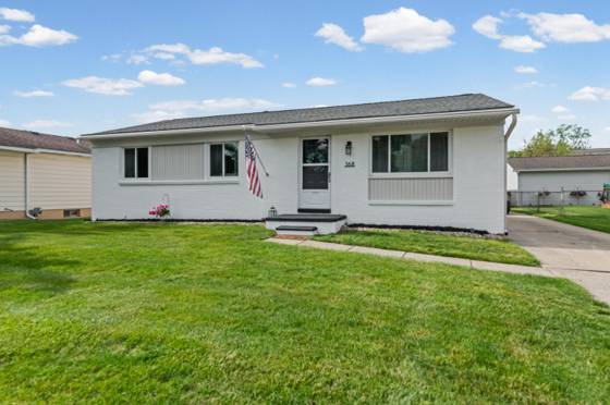 368 Cambridge Avenue, South Lyon, MI 48178 photo 2