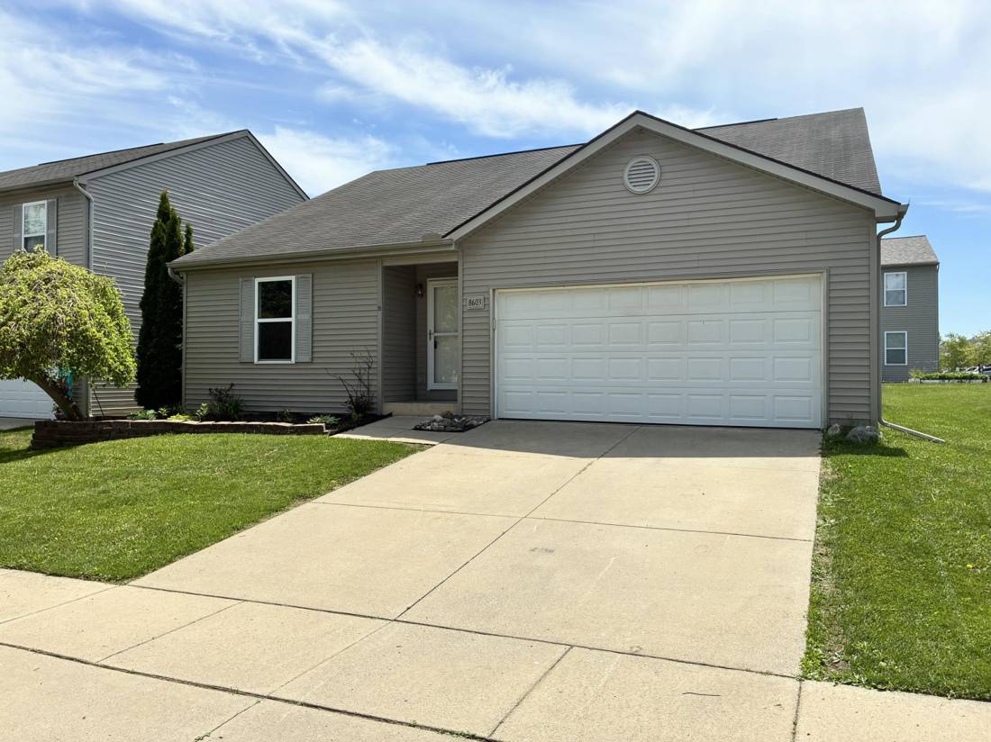 8603 Cass River Drive, Fowlerville, MI 48836