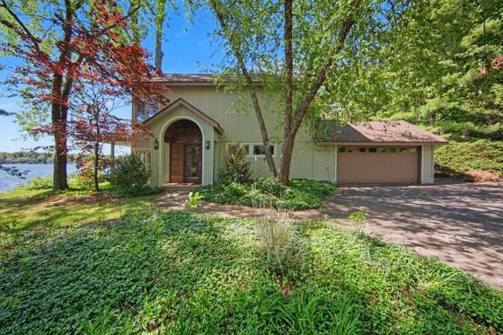 7816 Stonehedge Valley Drive, Gregory, MI 48137 photo 2