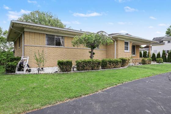 59126 Romeo Plank Road, Ray, MI 48096 photo 2