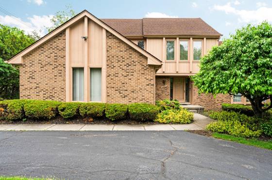 33801 York Ridge Street, Farmington Hills, MI 48331 photo 2
