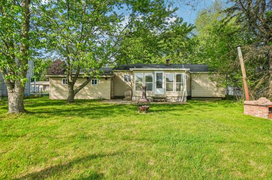 524 Winters Eave Drive, Flushing, MI 48433 photo 4