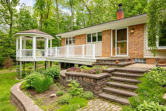 4179 Woodland Drive, Ann Arbor, MI 48103 photo 2