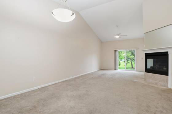 61015 Evergreen Court, South Lyon, MI 48178 photo 3