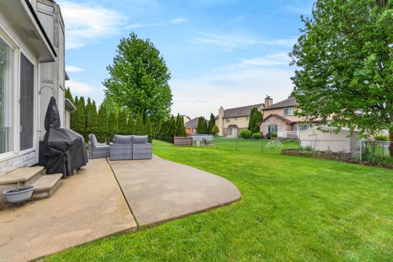 30098 Fairfield Drive, New Baltimore, MI 48051 photo 4