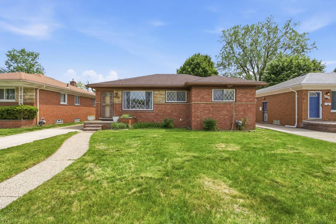 21630 Westhampton Street, Oak Park, MI 48237