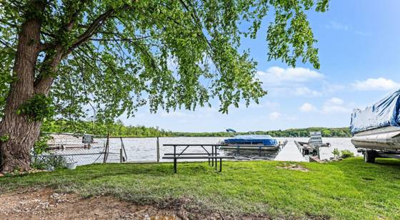 588 Pleasant Drive, Gregory, MI 48137 photo 3