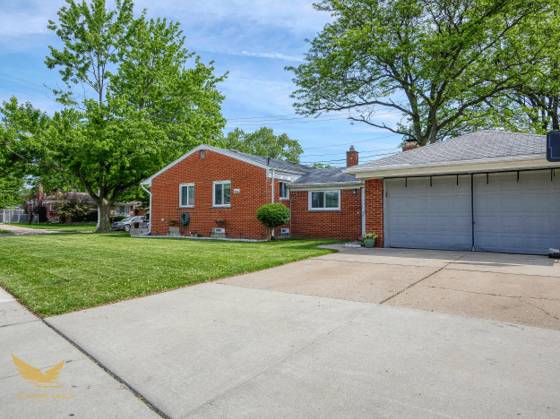21114 Danbury Street, Clinton Twp, MI 48035 photo 5