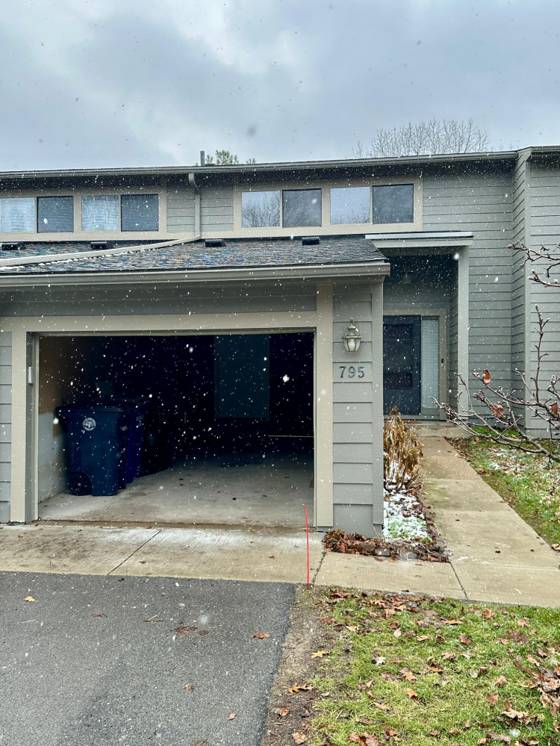 795 Watersedge Drive, Ann Arbor, MI 48105 photo 2
