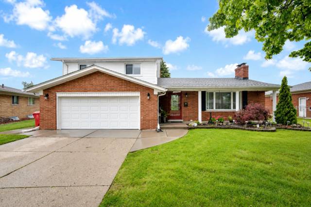 19402 Rockport Street, Roseville, MI