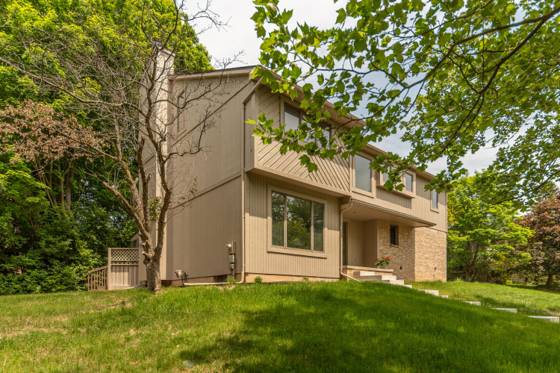 2401 Placid Way, Ann Arbor, MI 48105 photo 2