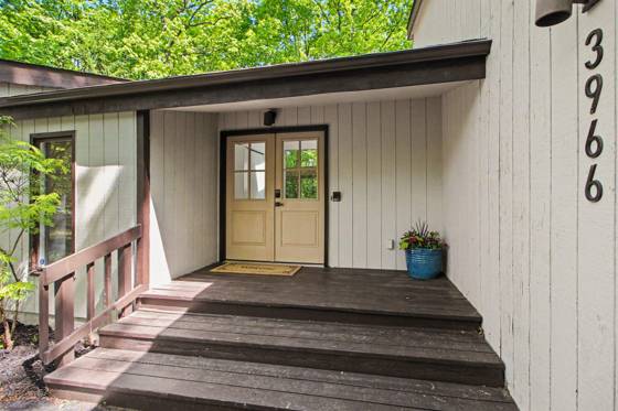 3966 Penberton Drive, Ann Arbor, MI 48105 photo 3