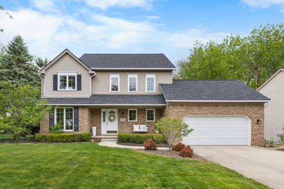 624 Woodhill Drive, Saline, MI 48176 photo 2