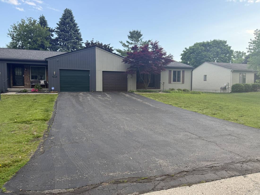 741 Woods Court, Walled Lake, MI 48390