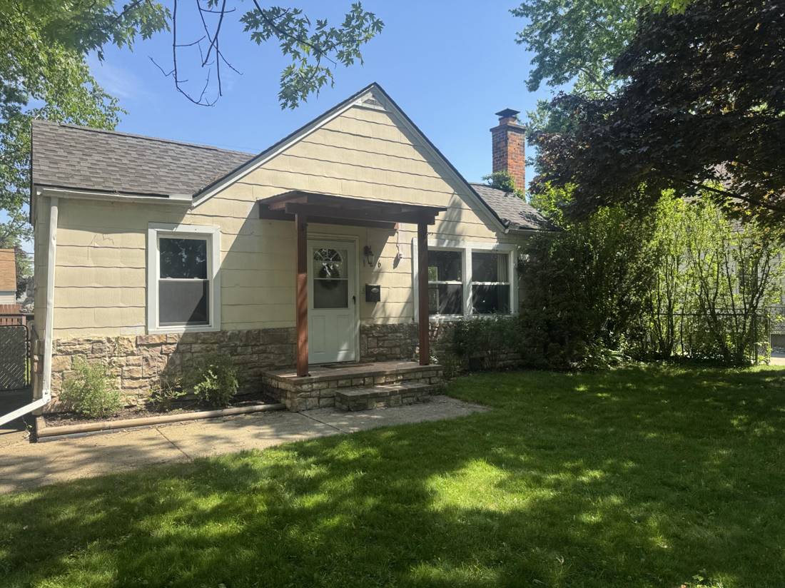 126 Chippewa Street, Clawson, MI 48017