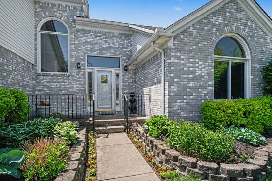 50777 Cambridge Drive, Macomb, MI 48044 photo 3