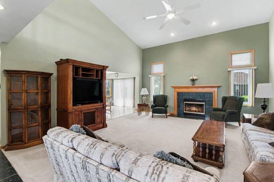50777 Cambridge Drive, Macomb, MI 48044 photo 5