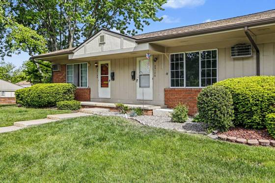 25176 Potomac Drive, South Lyon, MI 48178 photo 2