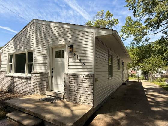 6145 N Dowling Avenue, Westland, MI 48185 photo 3