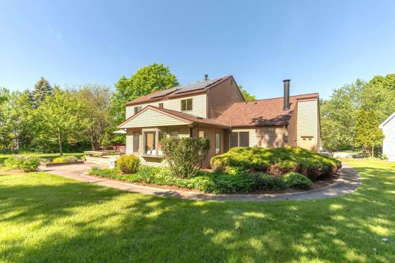 2110 Ardenne Drive, Ann Arbor, MI 48105 photo 2