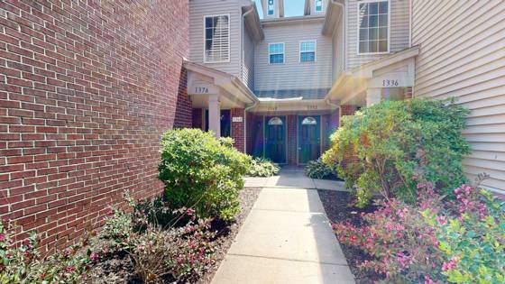 1376 Addington Lane, Ann Arbor, MI 48108 photo 2