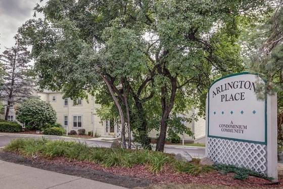 2221 S Huron Parkway #4, Ann Arbor, MI 48104 photo 2