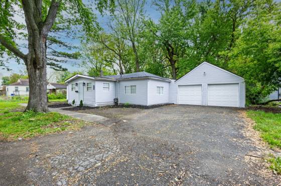 15641 Pickford, Detroit, MI 48235 photo 2