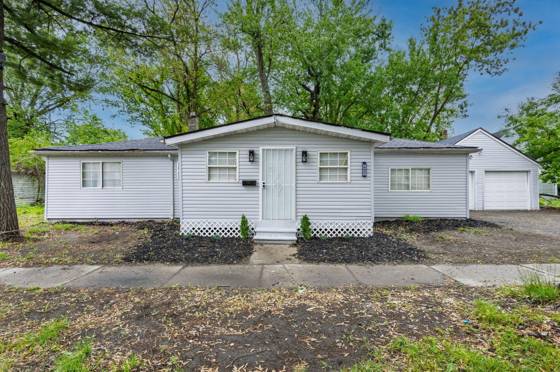 15641 Pickford, Detroit, MI 48235 photo 3