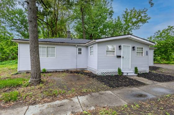 15641 Pickford, Detroit, MI 48235 photo 4