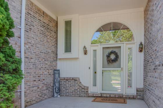 2402 Meadowridge Court, Ann Arbor, MI 48105 photo 2