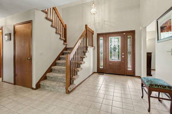 14017 Towering Oaks Drive, Utica, MI 48315 photo 4