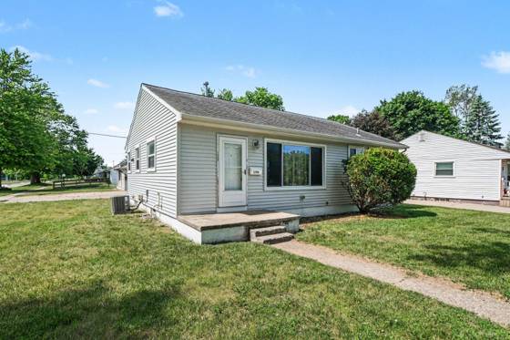 1196 Shirley Drive, Ypsilanti, MI 48198 photo 2