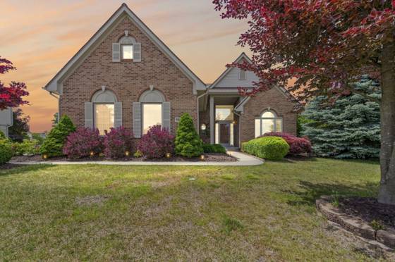 9094 Woodgrove Drive, Plymouth, MI 48170 photo 2