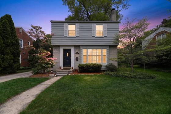 32388 Arlington Drive, Beverly Hills, MI 48025 photo 2
