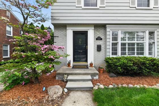 32388 Arlington Drive, Beverly Hills, MI 48025 photo 5
