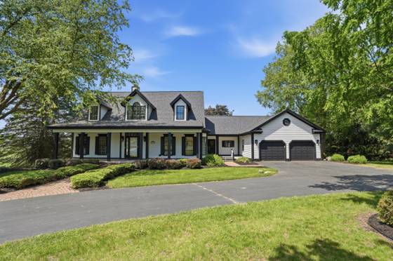 9835 Oak Pointe Lane, Northville, MI 48167 photo 2