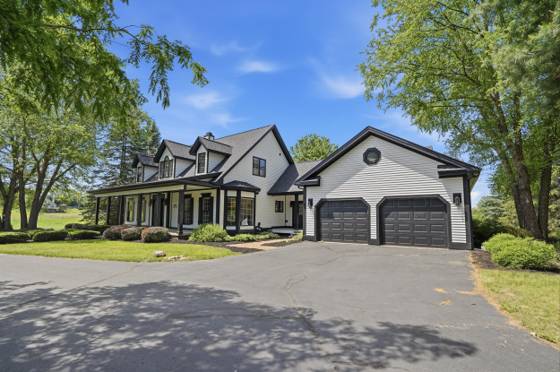9835 Oak Pointe Lane, Northville, MI 48167 photo 4
