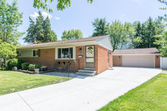 732 Calder Court, Saline, MI 48176 photo 2