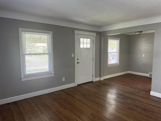 19348 Washtenaw Street, Harper Woods, MI 48225 photo 5