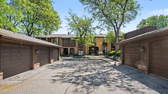 959 Greenhills Drive, Ann Arbor, MI 48105 photo 3